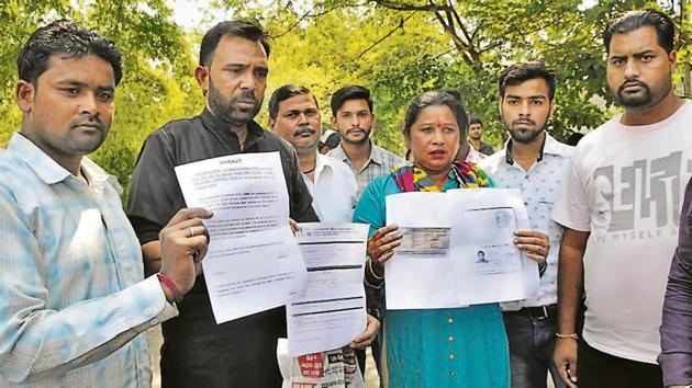 There are many agents operating illegally in the city, and have duped gullible people of lakhs of rupees on the pretext of sending them abroad on work permit. (HT Photo) There are many agents operating illegally in the city, and have duped gullible people of lakhs of rupees on the pretext of sending them abroad on work permit. (HT Photo)
