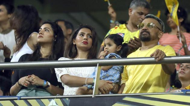 Geeta Basara(C), wife of Harbhajan Singh of the Chennai Superkings, was also present with daughter Hinaya. (BCCI) 