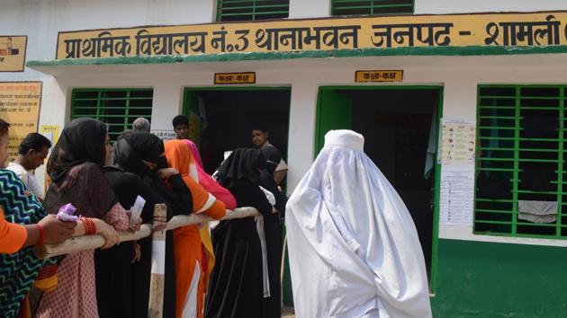 Muslim voters at Prathmik Vidyalaya booth in Thana bhawan Shaml in Kairana. (Sunil Sharma / HT Photo) Muslim voters at Prathmik Vidyalaya booth in Thana bhawan Shaml in Kairana. (Sunil Sharma / HT Photo)