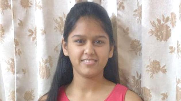 Yana Gupta, who scored the highest marks in Rajasthan’s Jaipur in CBSE Class 10 board examination got 100 in mathematics, science, social science and Sanskrit, and 94 in English.(HT photo)