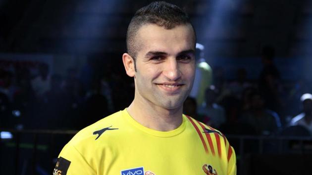 Fazel Atrachali was bought for <span class='webrupee'>?</span>1 crore by U Mumba in the Pro Kabaddi League auctions on Wednesday.(Twitter)