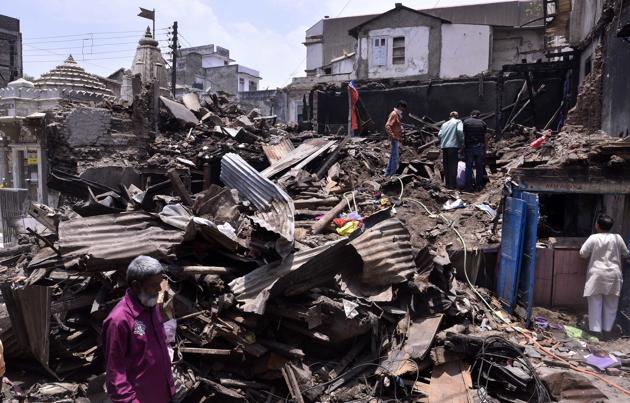 Debris of a burned down home in Rajabazar in Aurangabad on Sunday, May 13, 2018. (HT Photo) Debris of a burned down home in Rajabazar in Aurangabad on Sunday, May 13, 2018. (HT Photo)