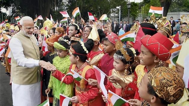 Addressing the Indian diaspora at Jakarta, PM Modi said his government’s first priority was to make India corruption free, citizen-centric and development friendly.(PTI) Addressing the Indian diaspora at Jakarta, PM Modi said his government’s first priority was to make India corruption free, citizen-centric and development friendly.(PTI)