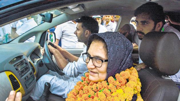 Rashtriya Lok Dal candidate Tabassum Hasan outside the counting centre after winning the Kairana Lok Sabha by-election, Kairana, May 31, 2018(PTI)