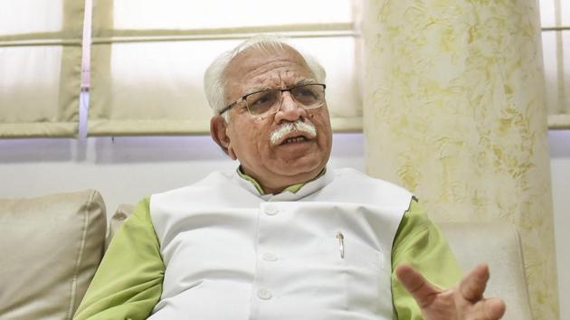 Haryana chief minister Manohar Lal Khattar speaks during an interview with Hindustan Times at Haryana Bhawan, in New Delhi.(Burhaan Kinu/HT Photo)