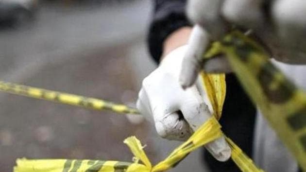 The incident happened around 11:15pm on Tuesday at a distance of 500 metres from the Chinchwad police station. (HT REPRESENTATIVE PHOTO) The incident happened around 11:15pm on Tuesday at a distance of 500 metres from the Chinchwad police station. (HT REPRESENTATIVE PHOTO)