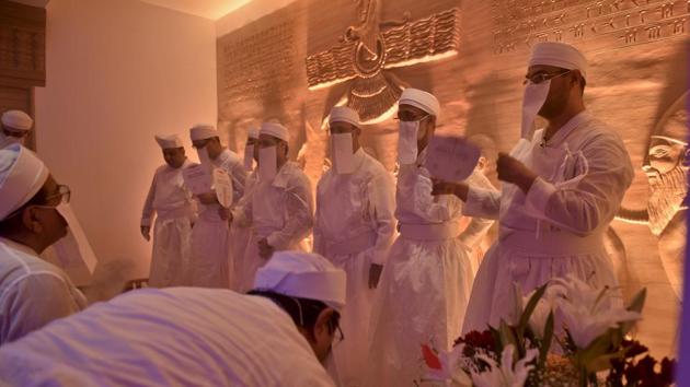Priests perform religious ceremony during the Enthronement of Della Tower Dadgah Saheb at Dadar East, Mumbai, Maharashtra on May 31, 2018. (Aalok Soni / HT Photo) Priests perform religious ceremony during the Enthronement of Della Tower Dadgah Saheb at Dadar East, Mumbai, Maharashtra on May 31, 2018. (Aalok Soni / HT Photo)