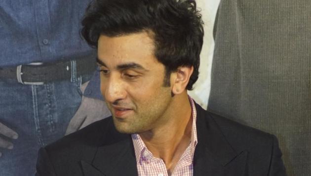 Ranbir Kapoor Got The Warmest Bear Hugs From Sanjay Dutt On The Sets Of Sanju See Pics Hindustan Times Ranbir kapoor, paresh rawal, vicky kaushal, manisha koirala, dia mirza, sonam kapoor, anushka sharma, karishma tanna, jim sarbh sanju takes off on a tacky note. ranbir kapoor got the warmest bear hugs