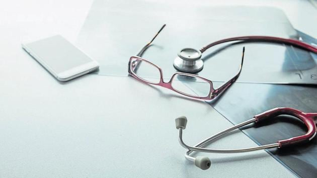 Nationally, there are around 2,50,000 kidney failure patients, who need dialysis or kidney transplants, but only 7,000 transplants are done annually (HT Photo) Nationally, there are around 2,50,000 kidney failure patients, who need dialysis or kidney transplants, but only 7,000 transplants are done annually (HT Photo)