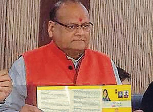 Interacting with media persons in Jaipur on Saturday, Rajasthan health minister Kalicharan Saraf said the state government had not been successful in filling vacancies despite offering good remuneration to doctors. (HT File Photo) Interacting with media persons in Jaipur on Saturday, Rajasthan health minister Kalicharan Saraf said the state government had not been successful in filling vacancies despite offering good remuneration to doctors. (HT File Photo)