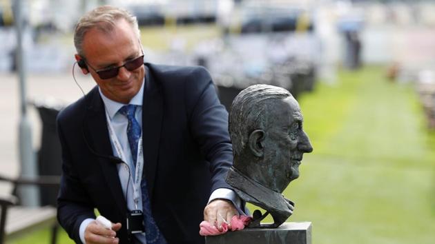 Racing Day is one of the biggest days in the British summer calendar. (Peter Nicholls / REUTERS) Racing Day is one of the biggest days in the British summer calendar. (Peter Nicholls / REUTERS)