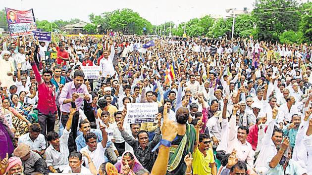People protest the Una incident where four Dalits were flogged by self-styled cow vigilantes in Gujarat in 2016.(Siddharaj Solanki/HT File Photo)