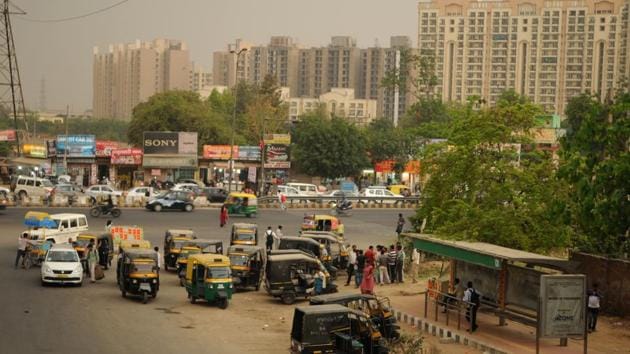 Commuters face a major difficulty in accessing a u-turn located below the Subhash Chowk flyover on the heavily congested Sohna Road in Gurgaon. (HT File Photo/Representative image) Commuters face a major difficulty in accessing a u-turn located below the Subhash Chowk flyover on the heavily congested Sohna Road in Gurgaon. (HT File Photo/Representative image)