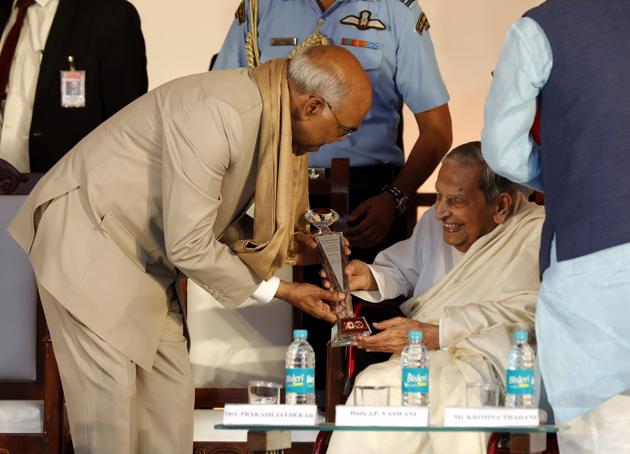 President of India Ramnath Kovind and Dada J P Vaswani at the Sadhu Vaswani International School in Pune on Wednesday. President Kovind was in the city for three functions including one at the Sadhu Vaswani school. (rahul raut/ ht photo ) President of India Ramnath Kovind and Dada J P Vaswani at the Sadhu Vaswani International School in Pune on Wednesday. President Kovind was in the city for three functions including one at the Sadhu Vaswani school. (rahul raut/ ht photo )