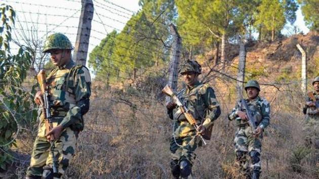 Border Security Force jawans patrol near Line of Control in Poonch(PTI Photo)