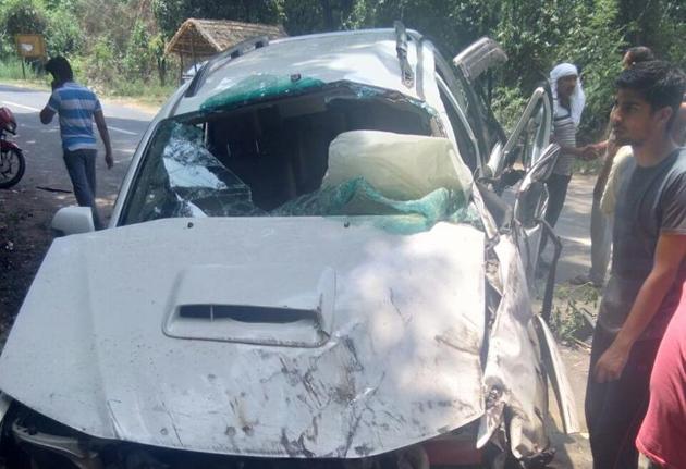 Mangled remains of the SUV that met with an accident near Danoura village, about 50 km from Chandigarh. (HT Photo) Mangled remains of the SUV that met with an accident near Danoura village, about 50 km from Chandigarh. (HT Photo)
