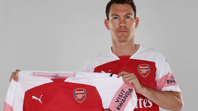 Stephan Lichtsteiner becomes new manager Unai Emery’s first signing at Arsenal.(Twitter (@Arsenal))