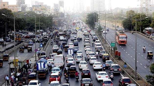 Once complete, motorists will get a direct connectivity to Link Road via the Kora Kendra flyover after descending from the FM Cariappa flyover.(HT File (Representational Image))