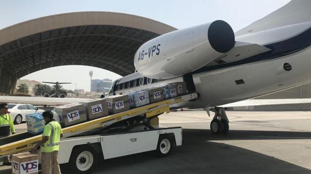 Medical supplies being loaded onto a plane in Abu Dhabi on Saturday. VPS Healthcare has sent supplies including masks, body bags and PPE kits which were given to the Kozhikkode Medical College Hospital to help Kerala tackle the Nipah virus.(HT Photo)