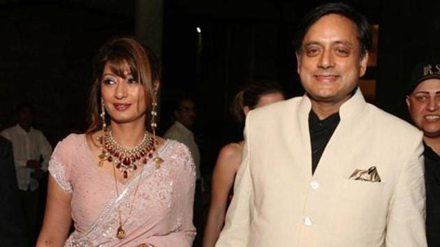 Sunanda Pushkar and Shashi Tharoor during their wedding reception at India Habitat Centre on September 5, 2010 in New Delhi.(Manoj Verma/HT File Photo)