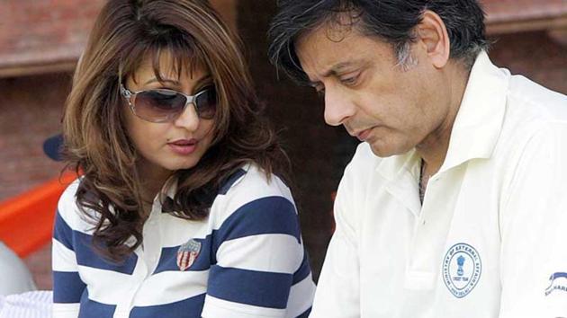 Sunanda Pushkar death case: Shashi Tharoor with his late wife Pushkar in 2010 during a friendly cricket match in New Delhi. (HT File Photo)
