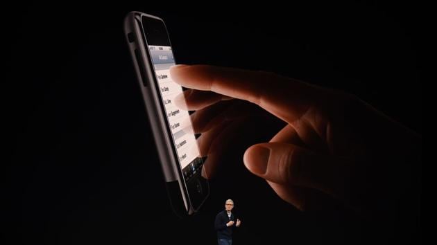 Apple’s stock has added more than $200 billion in the past year, but demand for the iPhone X has underwhelmed investors. (AFP Photo) Apple’s stock has added more than $200 billion in the past year, but demand for the iPhone X has underwhelmed investors. (AFP Photo)