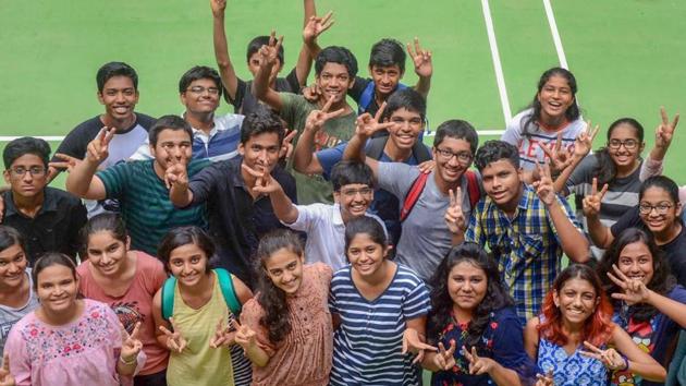 Students of Fr. Agnels school, Vashi celebrate after Maharashtra State Board of Secondary and Higher Secondary Education declared Secondary School Certificate (SSC) class 10th results on Friday.(PTI)