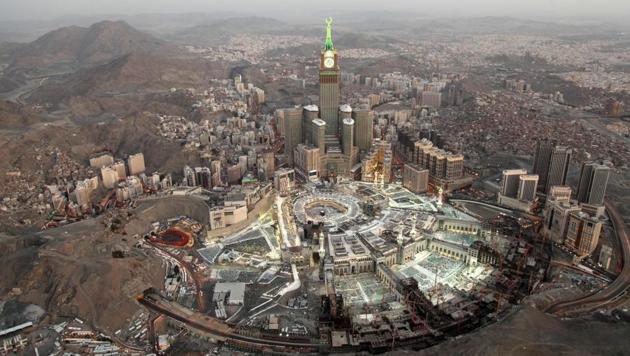 An aerial view shows the Grand Mosque in Saudi Arabia's holy city of Mecca, Saudi Arabia. (Bandar Aldandani / AFP)