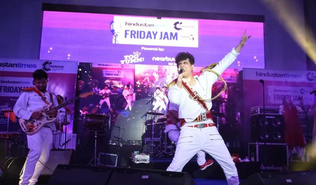 Band Euphoria got the crowd grooving to their hit numbers and gave a power-packed performance at the third-week of Hindustan Times Friday Jam.(Sarang Gupta/HT)