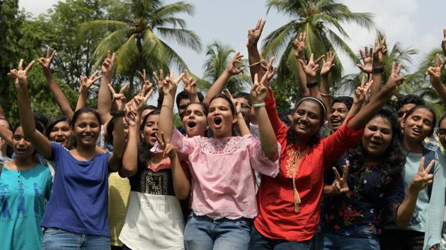 Students of Fr Agnel Multipurpose School and Junior College in Vashi on Friday. (BACHCHAN KUMAR/HT PHOTO) Students of Fr Agnel Multipurpose School and Junior College in Vashi on Friday. (BACHCHAN KUMAR/HT PHOTO)