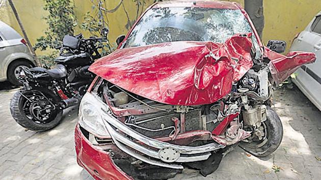 A motorcyclist riding his Harley Davidson had been missing since he was hit by a car on the Delhi-Noida-Direct Flyway and believed to have fallen into the Yamuna river on May 29. Black spots are locations that record three or more fatal or more 10 non-fatal accidents in a year (HT File Photo) A motorcyclist riding his Harley Davidson had been missing since he was hit by a car on the Delhi-Noida-Direct Flyway and believed to have fallen into the Yamuna river on May 29. Black spots are locations that record three or more fatal or more 10 non-fatal accidents in a year (HT File Photo)