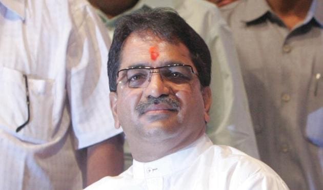 According to MNS functionaries, Shishir Shinde and MNS chief Raj Thackeray had a fall out in 2017. (Ht file) According to MNS functionaries, Shishir Shinde and MNS chief Raj Thackeray had a fall out in 2017. (Ht file)