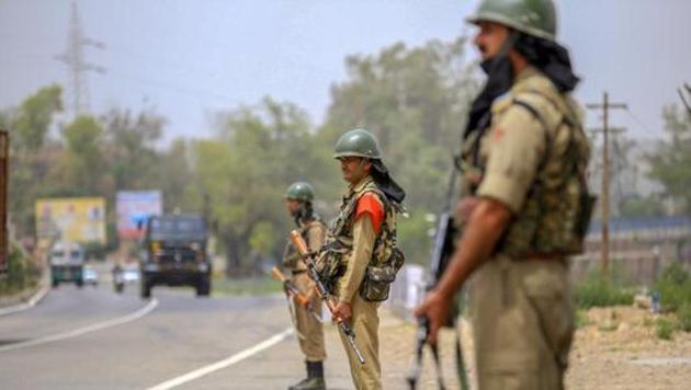 CRPF personnel keep vigil on Jammu-Srinagar National Highway,, near Nagrota in Jammu.(PTI File Photo) CRPF personnel keep vigil on Jammu-Srinagar National Highway,, near Nagrota in Jammu.(PTI File Photo)