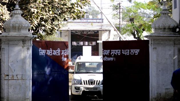 Six inmates, including two terrorists and four gangsters, were freed from the high-security Nabha jail in November 2016 after armed men carried out an attack.(HT File)