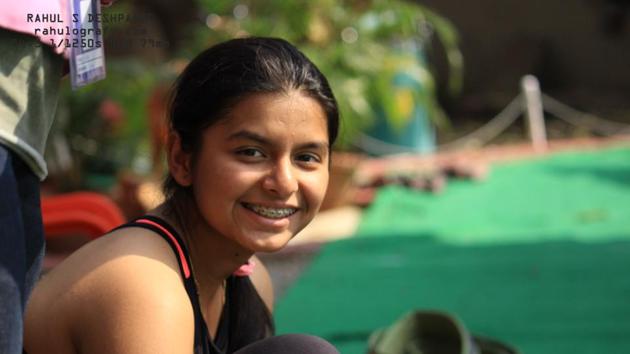 Shreya Nankar won two gold medals at the national-level competition at Bengaluru in lead climbing and bouldering and was awarded the best female athlete of the year 2016.(HT PHOTO)