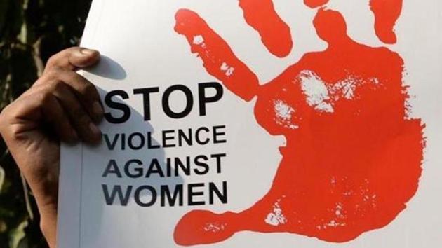 Victim claimed that the accused hurt her by placing the hot blade of a knife on her neck. (AFP) Victim claimed that the accused hurt her by placing the hot blade of a knife on her neck. (AFP)