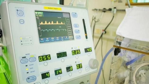 A ventilator aids movement of air into and out of the lungs to provide breathing to a critically ill patient.(Getty images/Istockphoto) A ventilator aids movement of air into and out of the lungs to provide breathing to a critically ill patient.(Getty images/Istockphoto)