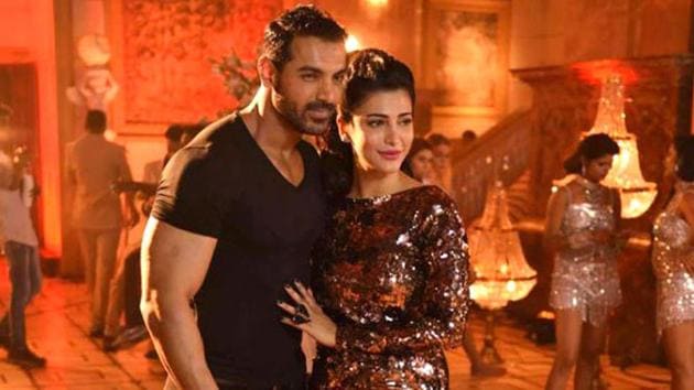 John Abraham and Shruti Haasan in a still from Welcome Back. John Abraham and Shruti Haasan in a still from Welcome Back.