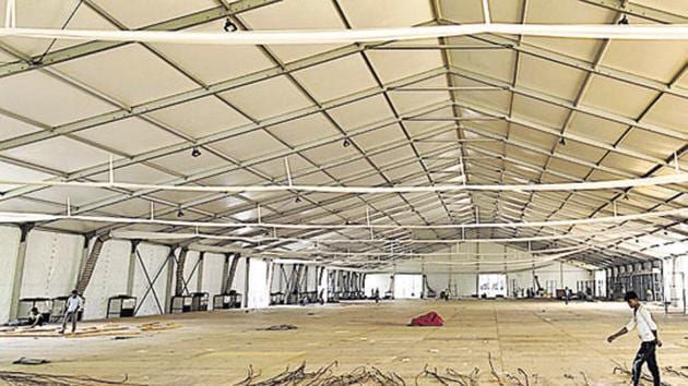 Construction at Pragati Maidan ahead of the trade fair, in New Delhi. (Arun Sharma/HT Photo) Construction at Pragati Maidan ahead of the trade fair, in New Delhi. (Arun Sharma/HT Photo)