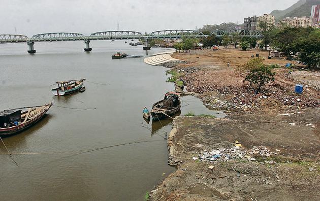 The waterfront at Retibunder in Mumbra where work is likely to be completed by December. (HT Photo) The waterfront at Retibunder in Mumbra where work is likely to be completed by December. (HT Photo)