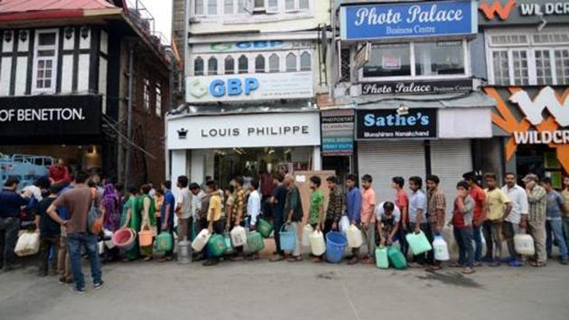 The NITI Aayog report said the water crisis is only going to get worse and by 2030, India’s water demand is projected to be twice the available supply.(HT/File Photo) The NITI Aayog report said the water crisis is only going to get worse and by 2030, India’s water demand is projected to be twice the available supply.(HT/File Photo)
