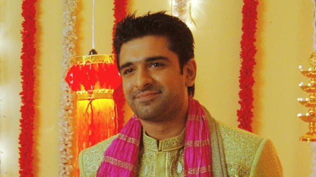 Actor Eijaz Khan is going to give away his unused clothes away to the needy on Eid. Actor Eijaz Khan is going to give away his unused clothes away to the needy on Eid.