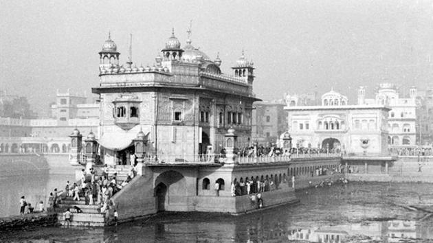 On June 6, 1984, over 1,000 lives were claimed during Operation Bluestar, the raid on Sikh’s holiest shrine Golden Temple to cow down extremists led by Jarnail Singh Bhindrawale.(HT File)