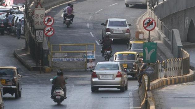 Bikers are barred from taking JJ flyover. (HT File Photo) Bikers are barred from taking JJ flyover. (HT File Photo)