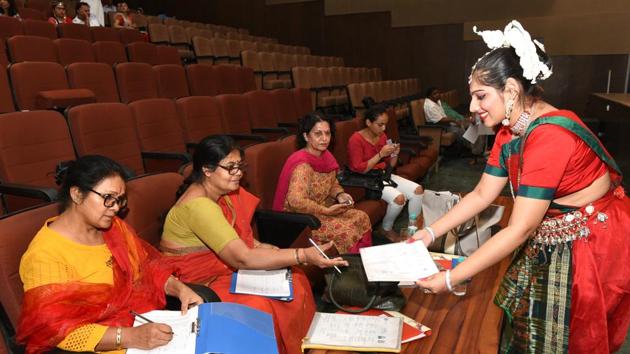 Asna, a student seeking admission in Delhi University (DU) seen during dance trials under the extracurricular activities (ECA) quota at Mata Sundri College for Women. As DU gears for the 2018-19 admission season with cut off declarations around the corner, competition is expected to be high with 17,000 applications received in the ECA category. (Arvind Yadav / HT Photo) Asna, a student seeking admission in Delhi University (DU) seen during dance trials under the extracurricular activities (ECA) quota at Mata Sundri College for Women. As DU gears for the 2018-19 admission season with cut off declarations around the corner, competition is expected to be high with 17,000 applications received in the ECA category. (Arvind Yadav / HT Photo)