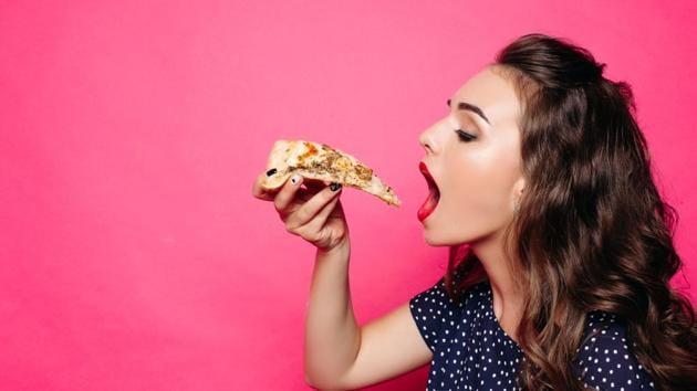 The study showed that certain types of advertisements make holistic thinkers more prone to unhealthy food cravings.(Shutterstock)