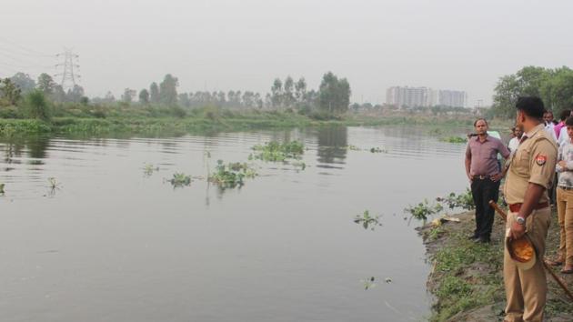 The mishap occurred at 6 pm when the boat from Ranapur area of Nayagarh district was returning from Kalijai island to Balugaon. (HT FILE PHOTO/REPRESENTATIVE IMAGE) The mishap occurred at 6 pm when the boat from Ranapur area of Nayagarh district was returning from Kalijai island to Balugaon. (HT FILE PHOTO/REPRESENTATIVE IMAGE)