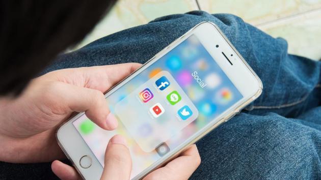 Sim card fraudsters scan your social media for personal details (HT Photo) Sim card fraudsters scan your social media for personal details (HT Photo)
