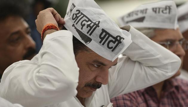 AAP leader Sanjay Singh during a protest march against the Lieutenant Governor Anil Baijal from Delhi CM Arvind Kejriwal’s residence to the office of the Lieutenant Governor Anil Baijal in New Delhi, on June 13, 2018.(HT File Photo)