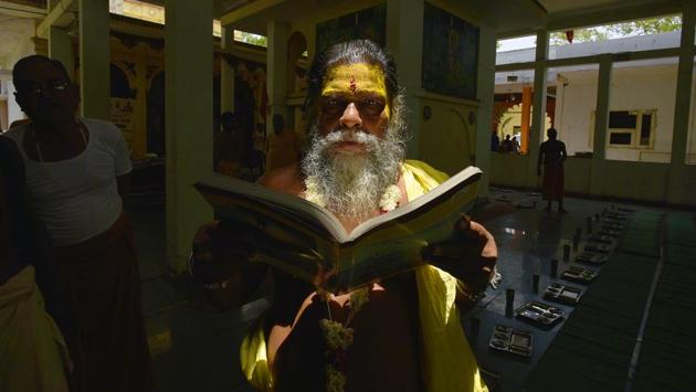 One cannot become an ascetic because one has lost in one kind of life and wants to try another, said Baba Laxman Das Maharaj. It’s not about ascetics entering politics, he added. “Vinoba Bhave, known for his contributions to land reforms, was a sage. We call Mahatma Gandhi a saint.” According to Laxman Das if a saint enters politics for personal gain, he is a danger to everyone, including himself. (Raj K Raj / HT Photo) One cannot become an ascetic because one has lost in one kind of life and wants to try another, said Baba Laxman Das Maharaj. It’s not about ascetics entering politics, he added. “Vinoba Bhave, known for his contributions to land reforms, was a sage. We call Mahatma Gandhi a saint.” According to Laxman Das if a saint enters politics for personal gain, he is a danger to everyone, including himself. (Raj K Raj / HT Photo)